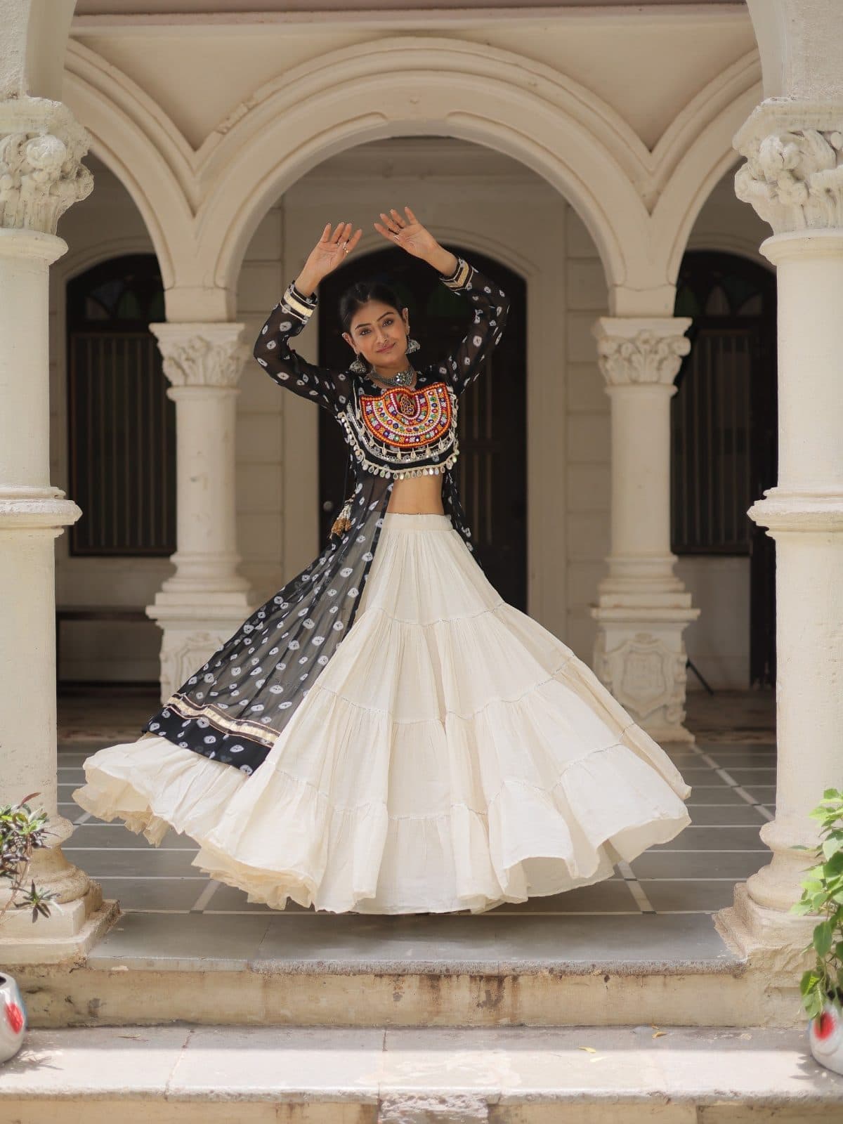 Bandhani Print Cape Set with Off-White Tiered Lehenga
